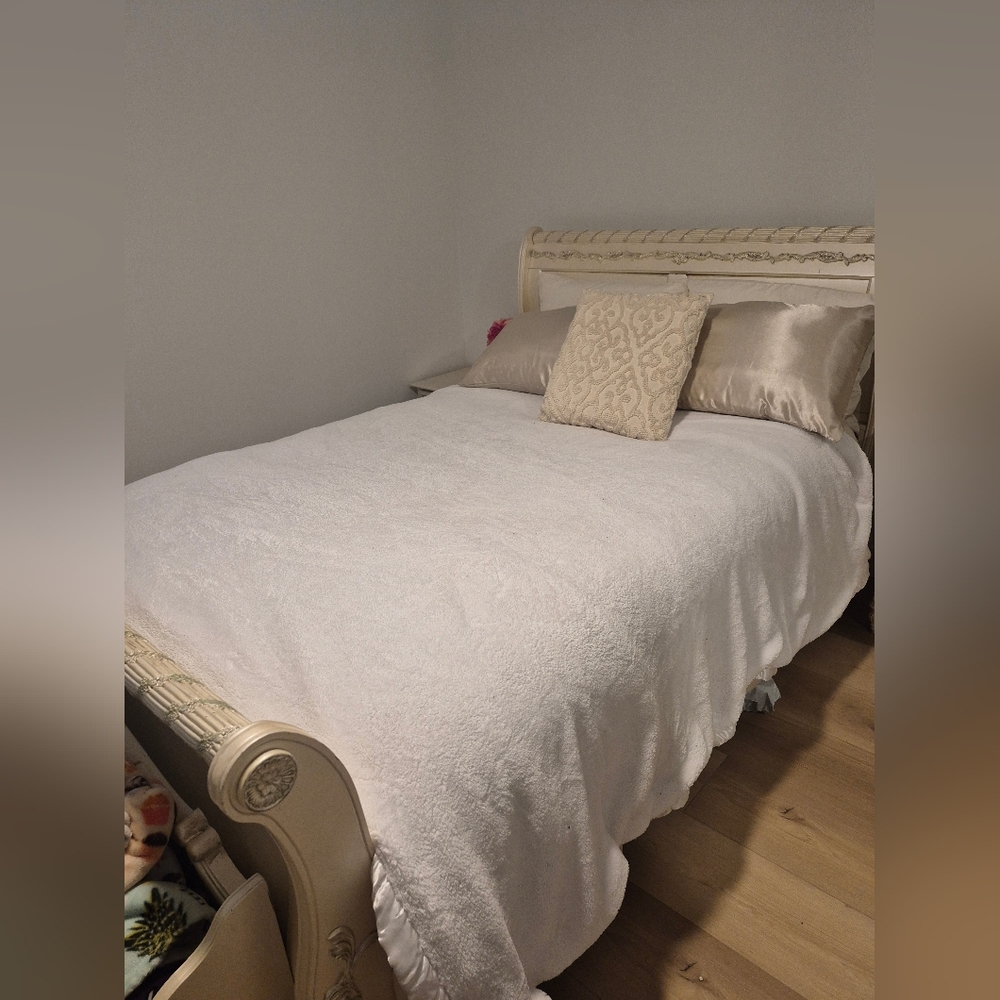 VTG White Simply Shabby Chic Rachel Ashwell Target 2 Ply Plush Blanket Throw